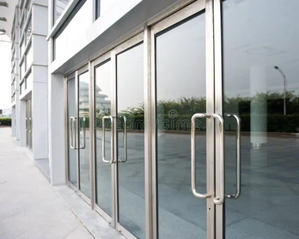 Toughened glass door