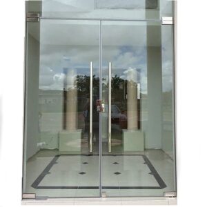 Toughened glass door