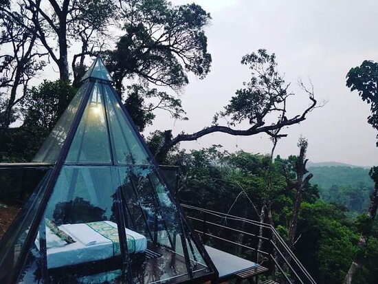 toughened glass house kodugu